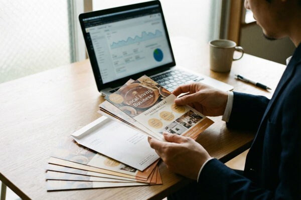 Web集客に限界？チラシ/DMで成果を出す！中小企業向け成功術
