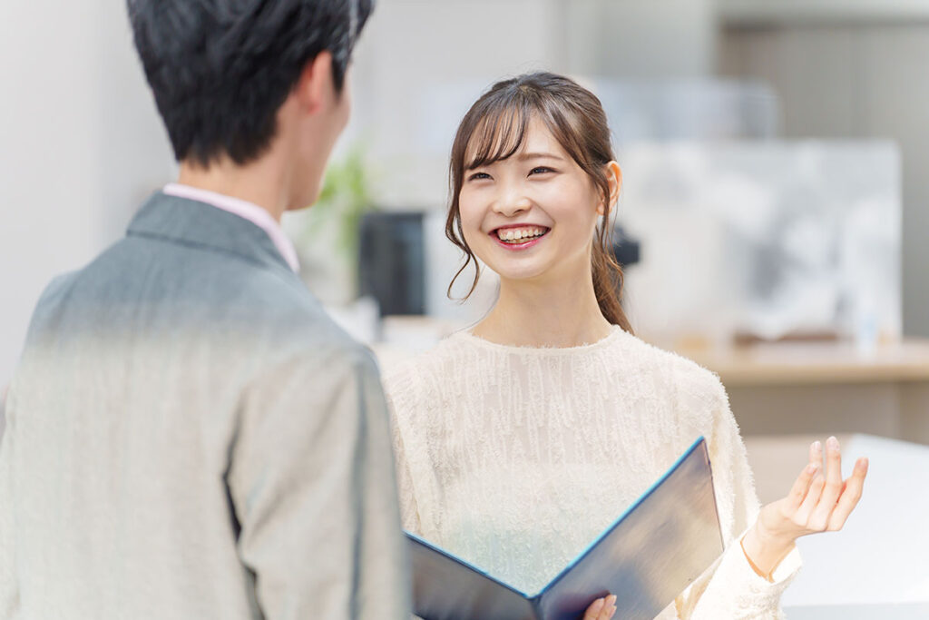 インターンシップの企業パンフレット、デザインのポイントを徹底解説！